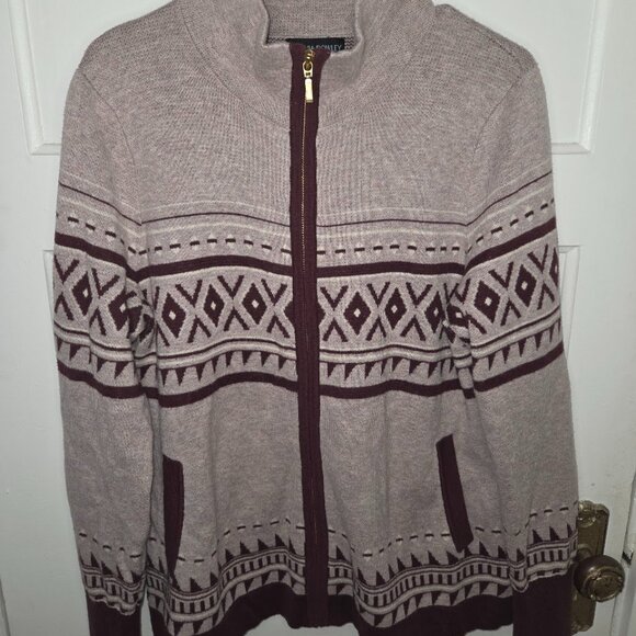 Cynthia Rowley Sweaters - Cynthia Rowley Zip Up Women's Sweater - Purple w/deep purple design - Size XL